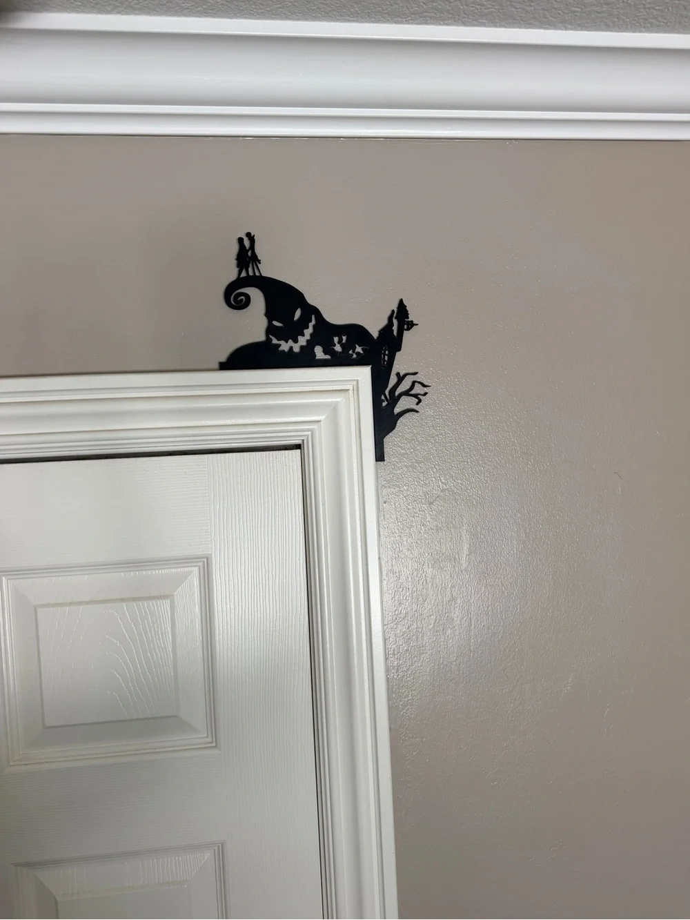Black Halloween Spooky Corner Wall Decor